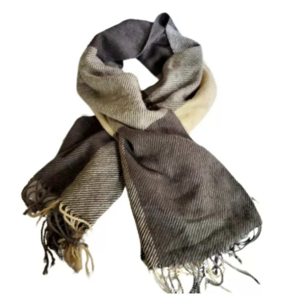 Ann Taylor Scarf Women's Grey/Cream Plaid Fringe Open Wrap One Size
